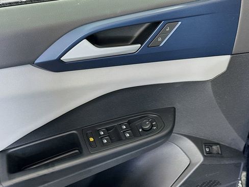 Used 2022 Volkswagen Taos SE image 17