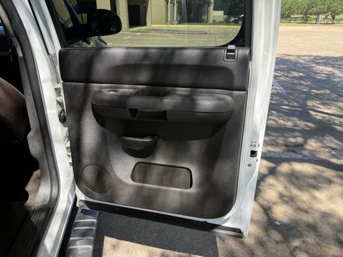 Used 2011 Chevrolet Silverado 1500 LT image 14