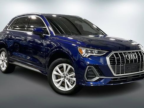Certified 2025 Audi Q3 2.0T Premium image 1
