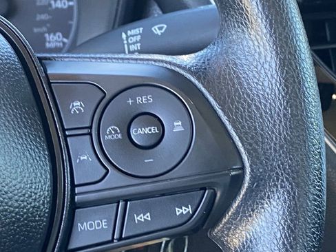 Certified 2025 Toyota Corolla LE image 27