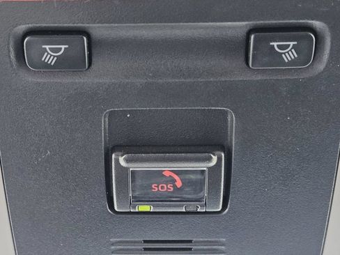 Used 2021 Toyota Camry LE FWD image 20