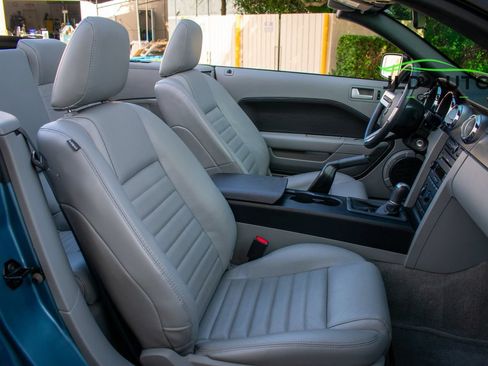 Used 2007 Ford Mustang GT RWD image 11
