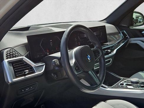 Used 2024 BMW X5 sDrive40i w/ M Sport Package image 9