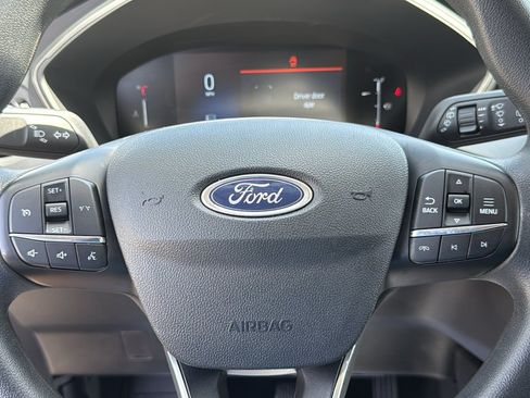 Used 2025 Ford Escape Active AWD/4WD image 11