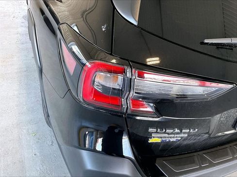 Used 2025 Subaru Outback Premium image 32