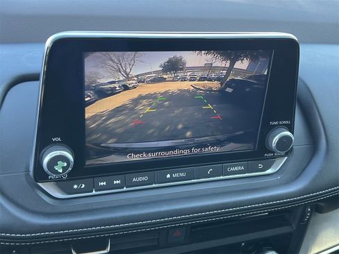 Certified 2023 Nissan Rogue SV image 15