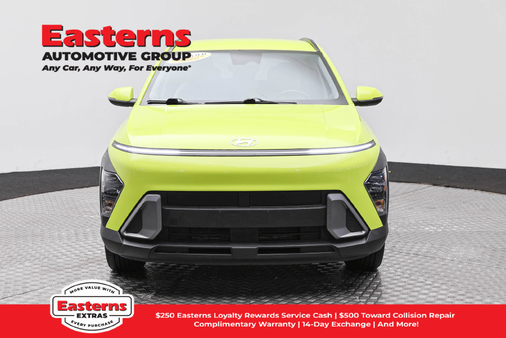 Used 2024 Hyundai Kona SEL FWD image 3
