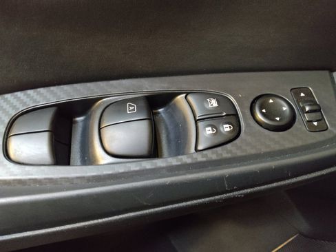 Used 2025 Nissan Sentra SV image 27