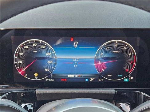 New 2025 Mercedes-Benz GLA 250 image 11