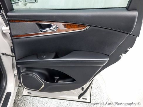 Used 2019 Lincoln Nautilus Select image 28