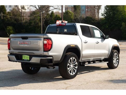 New 2026 GMC Canyon Denali image 33