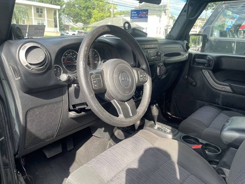 Used 2012 Jeep Wrangler Sport AWD/4WD image 11