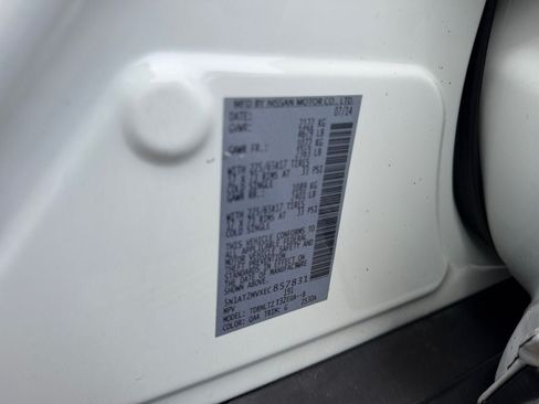 Used 2014 Nissan Rogue SV w/ SV Premium Package AWD/4WD image 30
