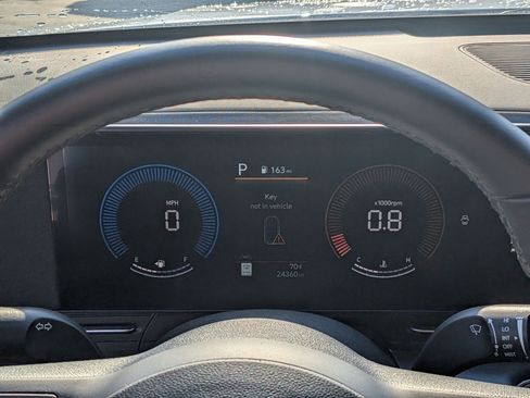 Used 2025 Hyundai Kona SEL AWD/4WD image 17