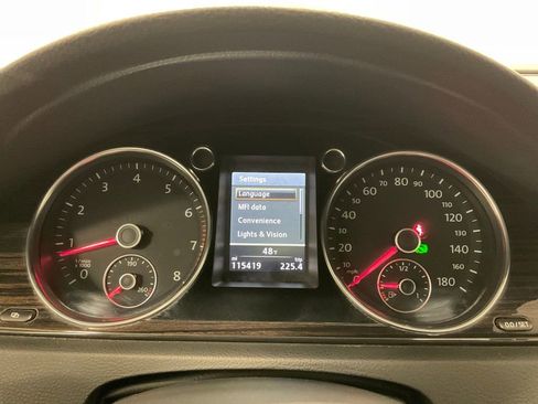 Used 2013 Volkswagen CC Executive image 2