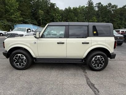 New 2026 Ford Bronco Outer Banks