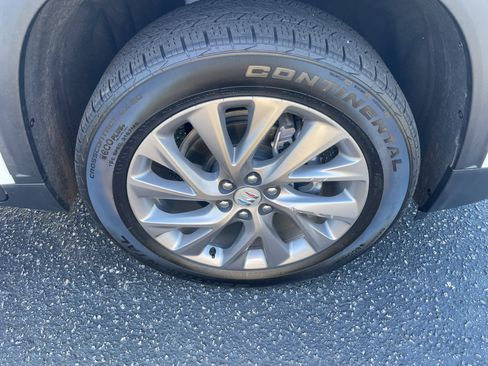 Certified 2026 Buick Enclave Preferred FWD image 4