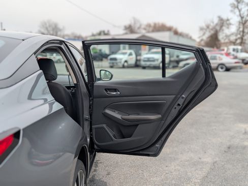 Used 2021 Nissan Altima 2.5 SR image 34