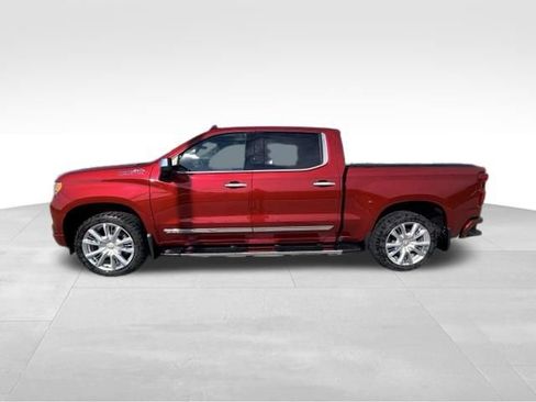 Used 2024 Chevrolet Silverado 1500 High Country w/ High Country Premium Package AWD/4WD image 3