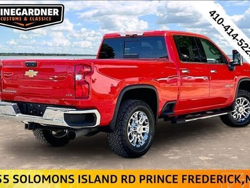 Used 2024 Chevrolet Silverado 3500 LTZ w/ LTZ Premium Package AWD/4WD image 6