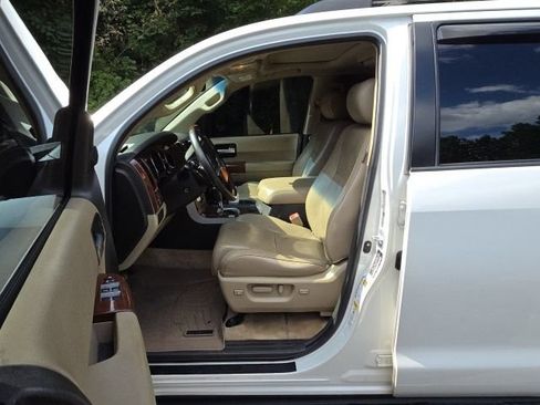 Used 2008 Toyota Sequoia Platinum AWD/4WD image 13