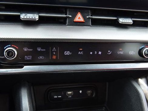 Used 2023 Kia Sportage SX FWD image 17