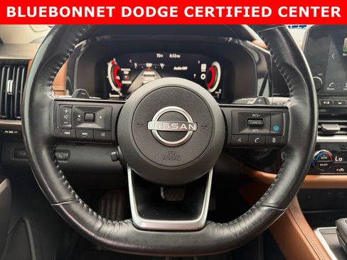 Used 2022 Nissan Pathfinder Platinum w/ Cargo Package FWD image 19