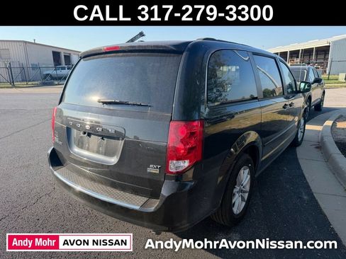 Used 2016 Dodge Grand Caravan SXT FWD image 3