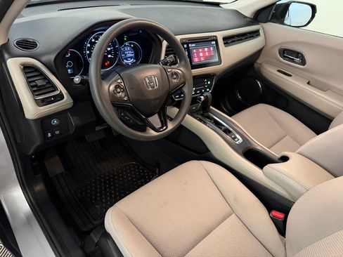 Used 2018 Honda HR-V EX image 4