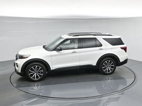 Used 2020 Ford Explorer ST w/ Premium Technology Package image 48