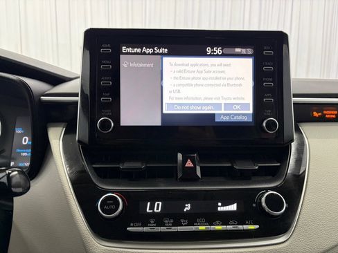 Used 2020 Toyota Corolla LE FWD image 28