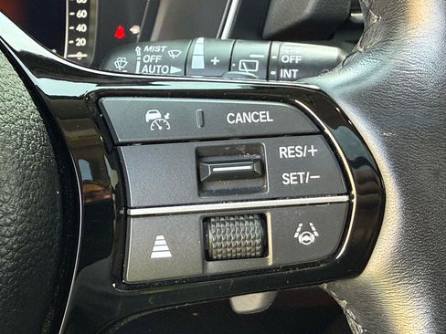 Used 2023 Honda Pilot Elite image 16