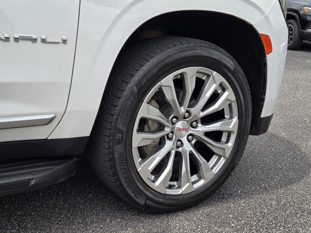 Used 2023 GMC Yukon Denali RWD image 11