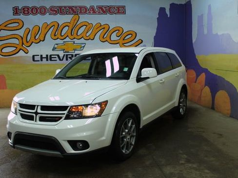 Used 2017 Dodge Journey GT w/ Driver Convenience Group FWD image 7