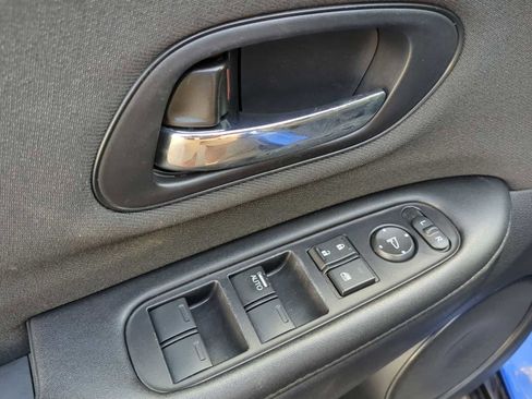 Used 2022 Honda HR-V Sport image 12