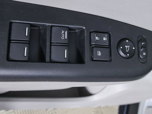 Used 2014 Honda CR-V LX image 27