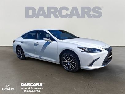 Used 2025 Lexus ES 300h w/ Premium Package
