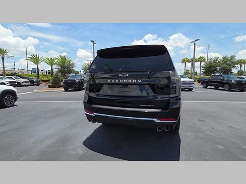 New 2026 Chevrolet Suburban Premier RWD image 21