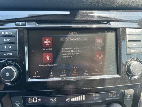 Used 2020 Nissan Rogue Sport SL FWD image 14