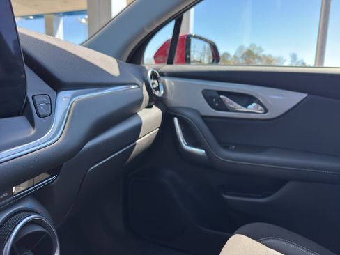 Used 2023 Chevrolet Blazer LT w/ Driver Confidence Package image 16