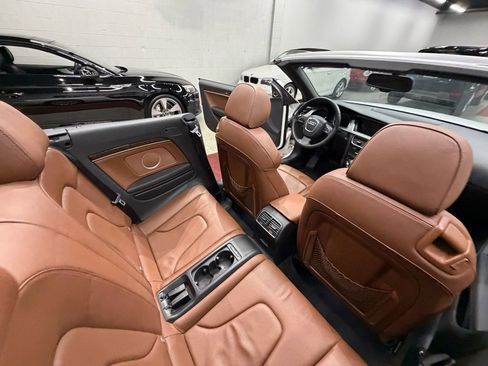 Used 2010 Audi A5 2.0T Premium image 29