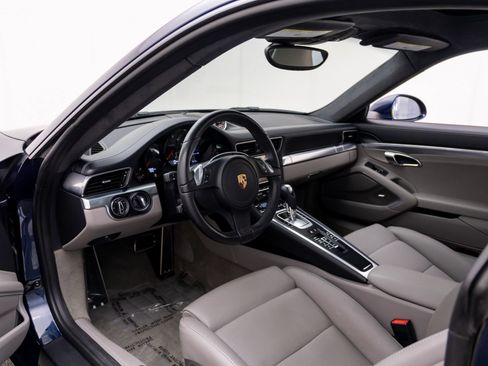 Used 2015 Porsche 911 Carrera 4S AWD/4WD image 4