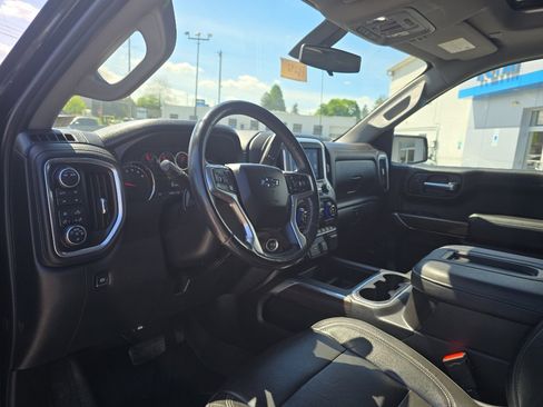 Used 2020 Chevrolet Silverado 1500 LT Trail Boss AWD/4WD image 9