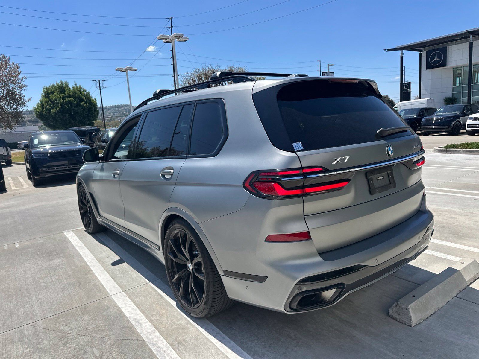 Used 2023 BMW X7 xDrive40i w/ Executive Package AWD/4WD image 4