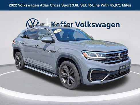 Used 2022 Volkswagen Atlas Cross Sport SEL R-Line AWD/4WD image 1