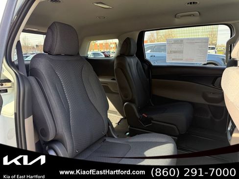 New 2026 Kia Carnival LX FWD image 14