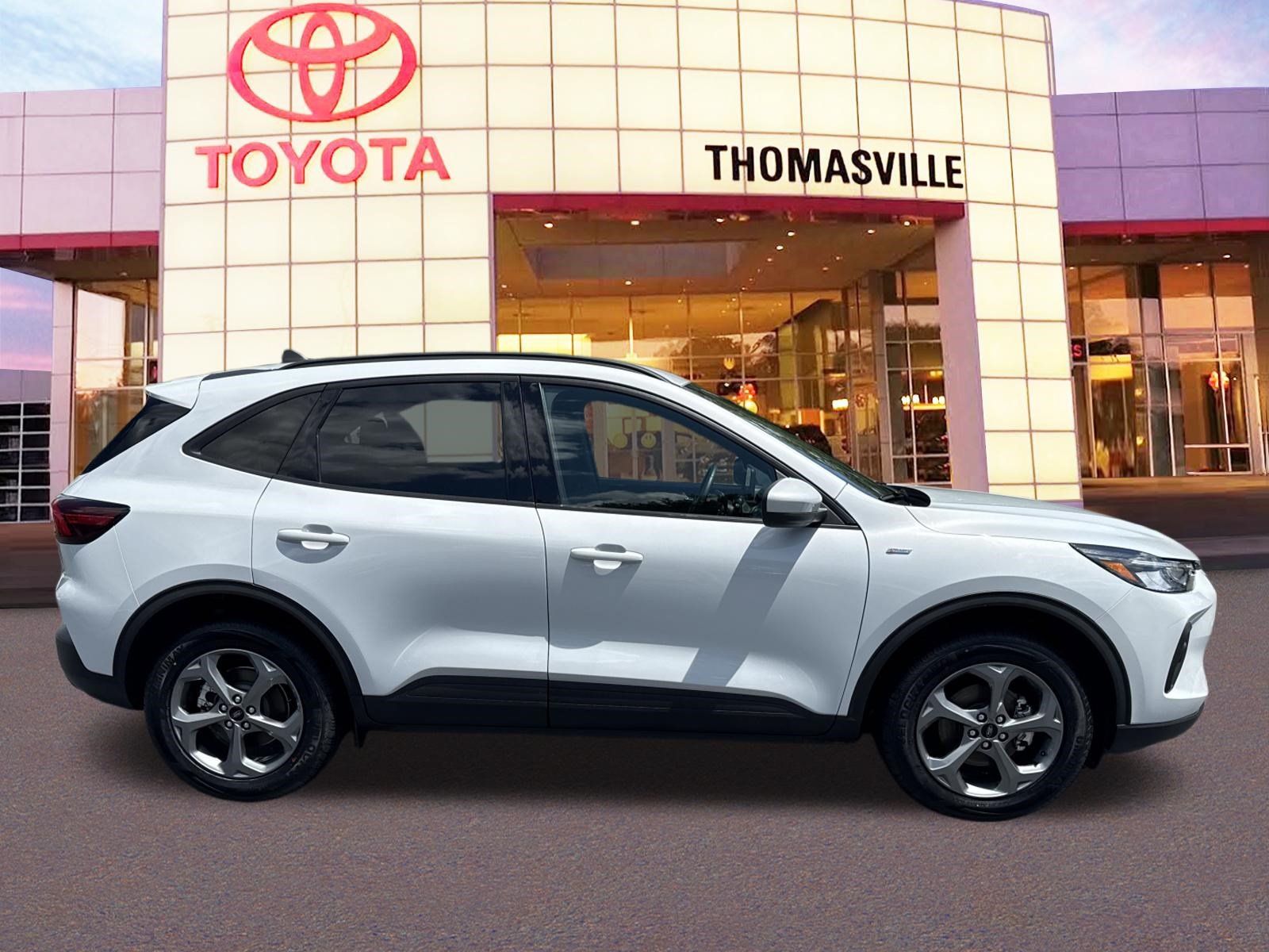 Used 2025 Ford Escape ST-Line Select AWD/4WD image 4