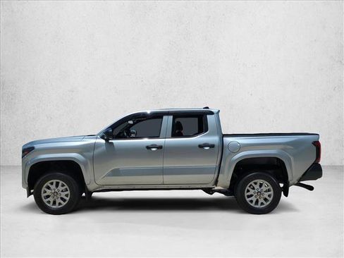 Used 2025 Toyota Tacoma SR RWD image 9