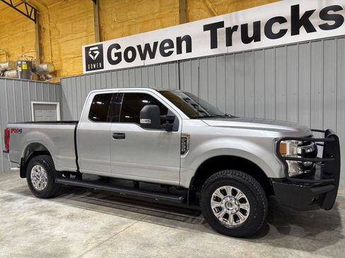 Used 2022 Ford F250 XLT w/ XLT Value Package image 3