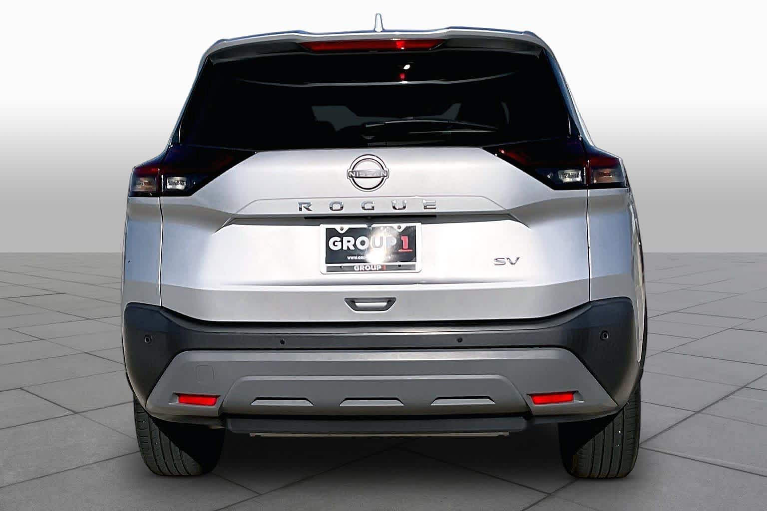 Used 2023 Nissan Rogue SV FWD image 5